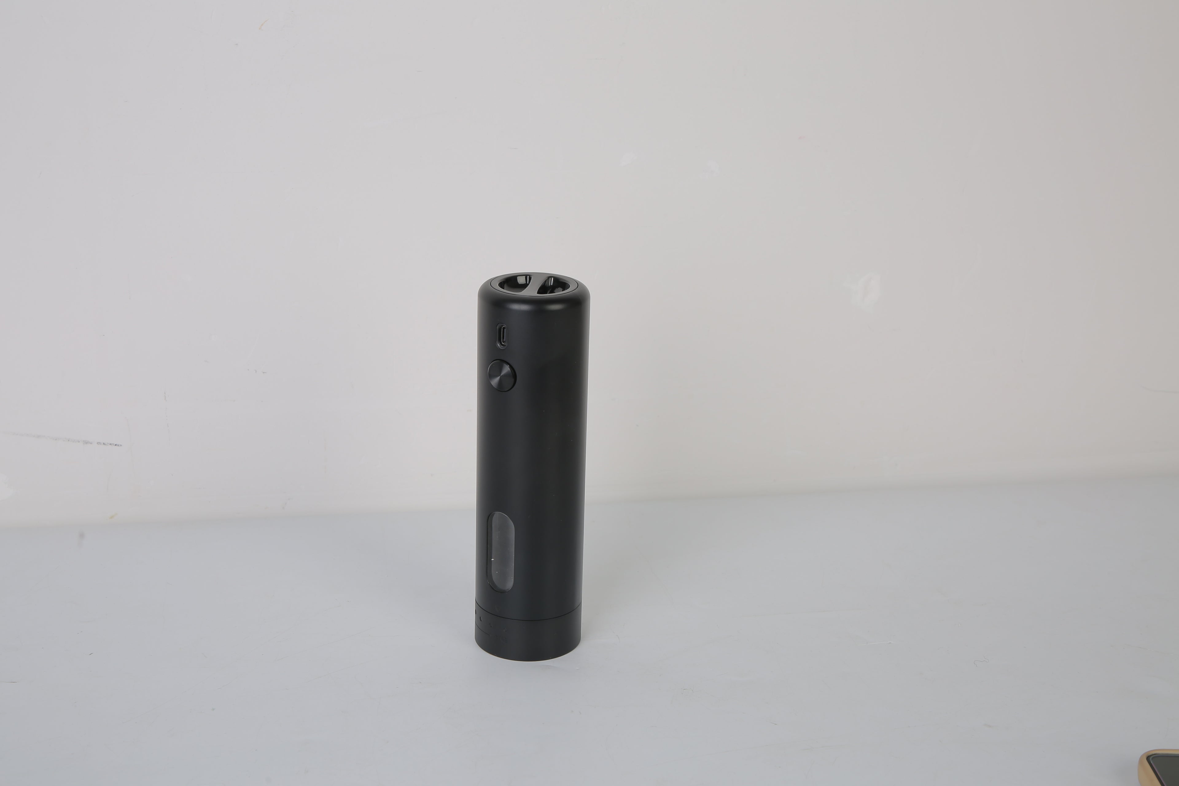 1Pc  Electric Pepper Grinder USB Rechargeable Pepper Mill Automatic Salt Grinder With 6 Adjustable Coarseness LED Light 110ML Container One Hand Operation For Kitchen Essential